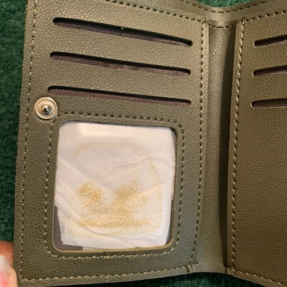 Embroidered Flower Wallet - Picture 6 of 12